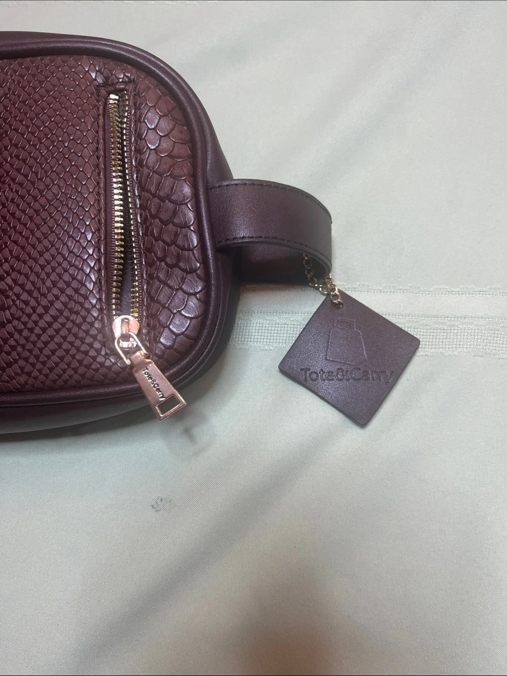 Tote& carry men’s essential toiletry Bag in chocolate.